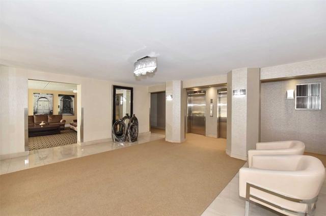 1002 - 2 Glamorgan Ave, Condo with 2 bedrooms, 1 bathrooms and 1 parking in Toronto ON | Image 23