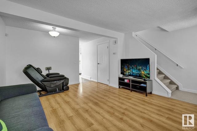 18515 95a Av Nw, House detached with 3 bedrooms, 1 bathrooms and null parking in Edmonton AB | Image 6