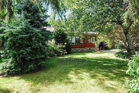 8 Tremont Cres, House detached with 3 bedrooms, 2 bathrooms and 3 parking in Toronto ON | Image 2