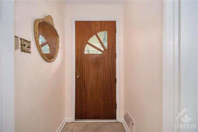1161 Cline Crescent, House detached with 3 bedrooms, 2 bathrooms and 3 parking in Ottawa ON | Image 5
