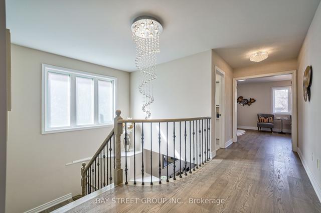 22 Brower Ave, House detached with 4 bedrooms, 4 bathrooms and 4 parking in Richmond Hill ON | Image 4