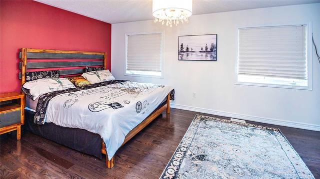 40 Vanderpool Cres, House semidetached with 3 bedrooms, 4 bathrooms and 2 parking in Brampton ON | Image 10