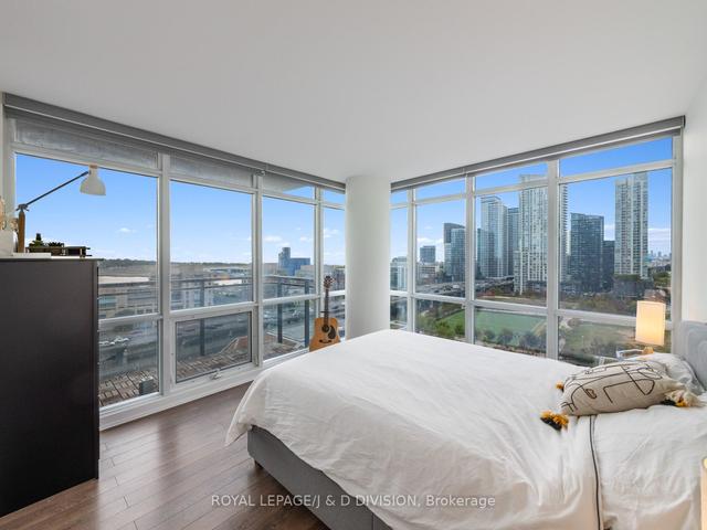 1812 - 15 Fort York Blvd, Condo with 2 bedrooms, 2 bathrooms and 1 parking in Toronto ON | Image 8