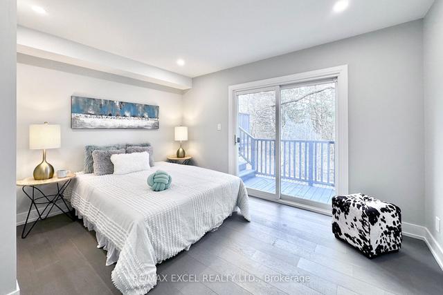 15 Rubicon Crt, House detached with 4 bedrooms, 5 bathrooms and 8 parking in Toronto ON | Image 19