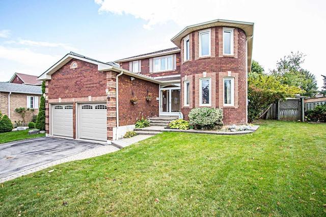 1 Turriff Cres, House detached with 4 bedrooms, 4 bathrooms and 2 parking in Ajax ON | Image 1