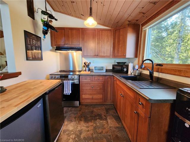 152 Carter Road, House detached with 3 bedrooms, 1 bathrooms and null parking in Northern Bruce Peninsula ON | Image 4