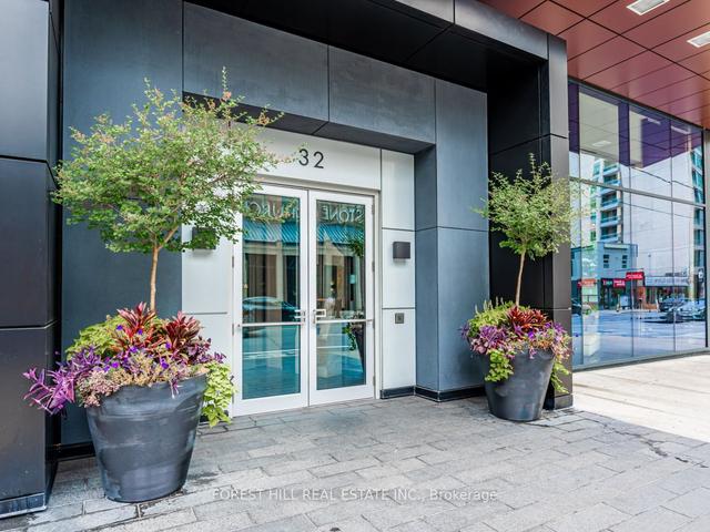 2505 - 32 Davenport Rd, Condo with 2 bedrooms, 2 bathrooms and 1 parking in Toronto ON | Image 12