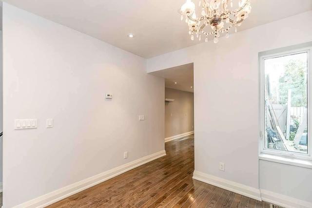 257 Claremont St, House attached with 2 bedrooms, 2 bathrooms and 0 parking in Toronto ON | Image 8