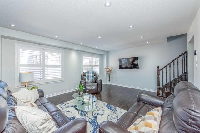 39 Volner Rd, House attached with 3 bedrooms, 3 bathrooms and 3 parking in Brampton ON | Image 36