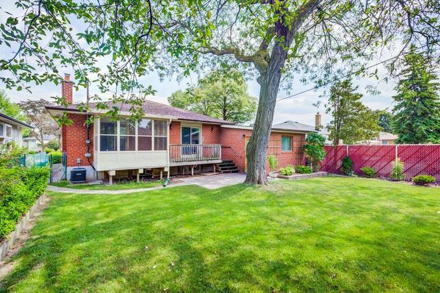 14 Landigo Dr, House detached with 3 bedrooms, 2 bathrooms and 3 parking in Toronto ON | Image 13