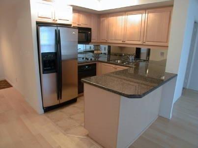 1001 - 140 Simcoe St, Condo with 0 bedrooms, 1 bathrooms and null parking in Toronto ON | Image 8