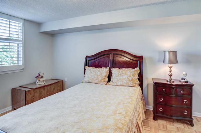 201 - 2502 Rutherford Rd, Condo with 2 bedrooms, 2 bathrooms and 1 parking in Vaughan ON | Image 6