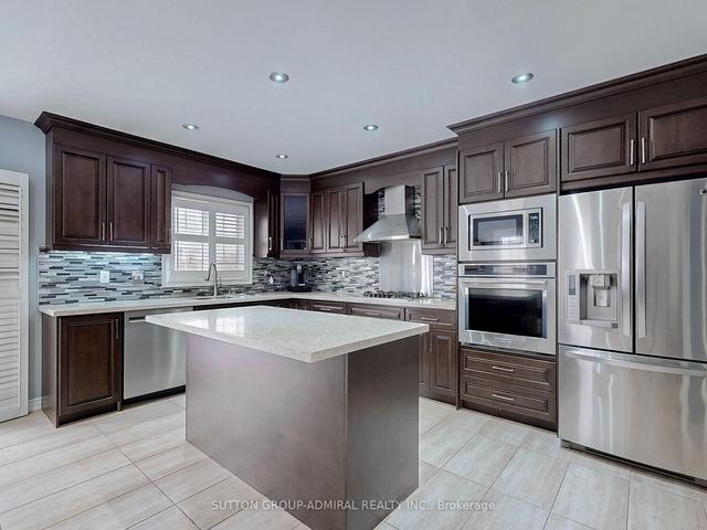 84 Agostino Cres, House semidetached with 3 bedrooms, 4 bathrooms and 4 parking in Vaughan ON | Image 5