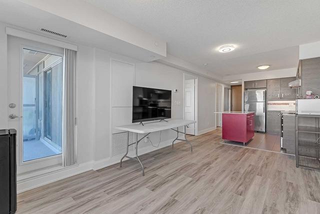 1103 - 8200 Birchmount Rd, Condo with 1 bedrooms, 1 bathrooms and 1 parking in Markham ON | Image 6