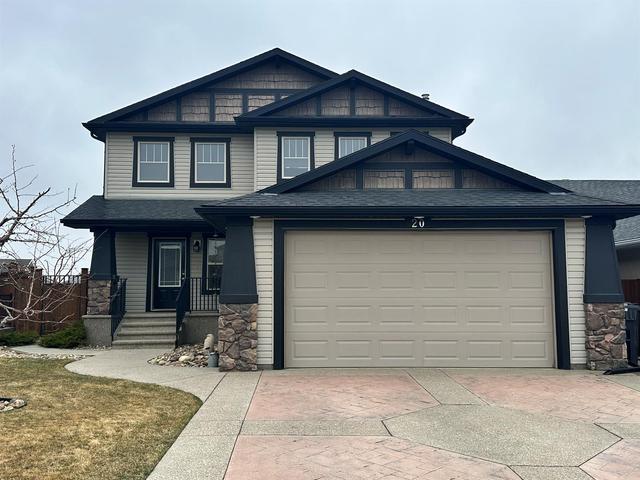 20 Salish Bay W, House detached with 4 bedrooms, 3 bathrooms and 4 parking in Lethbridge AB | Image 1