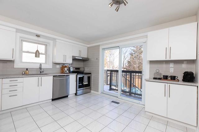634 Sunnyvale Cres, House detached with 4 bedrooms, 3 bathrooms and 6 parking in Milton ON | Image 3