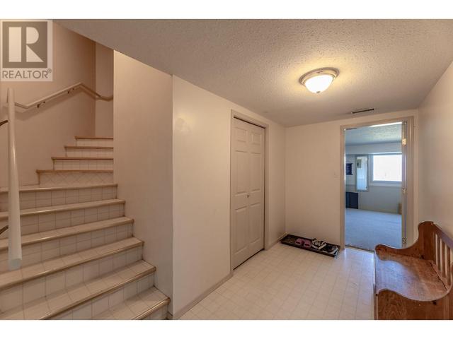 125 Sumac Ridge Drive, House detached with 4 bedrooms, 3 bathrooms and 2 parking in Summerland BC | Image 36