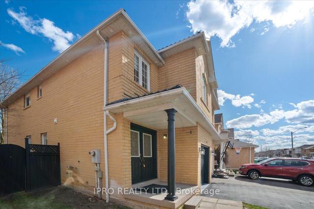 1180 Prestonwood Cres, House semidetached with 3 bedrooms, 4 bathrooms and 3 parking in Mississauga ON | Image 29