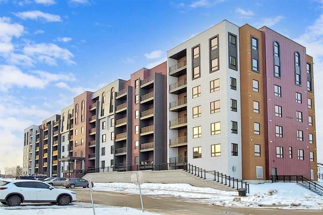 315 - 4 Spice Way, Condo with 2 bedrooms, 2 bathrooms and 1 parking in Barrie ON | Image 1