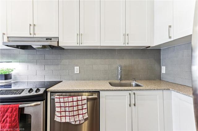 302 - 2560 Eglinton Avenue W, House attached with 1 bedrooms, 2 bathrooms and 2 parking in Toronto ON | Image 7