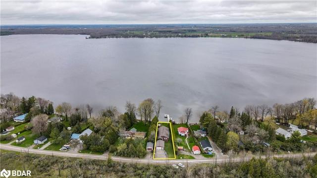 111 Campbell Beach Road, House detached with 5 bedrooms, 2 bathrooms and 6 parking in Kawartha Lakes ON | Image 3