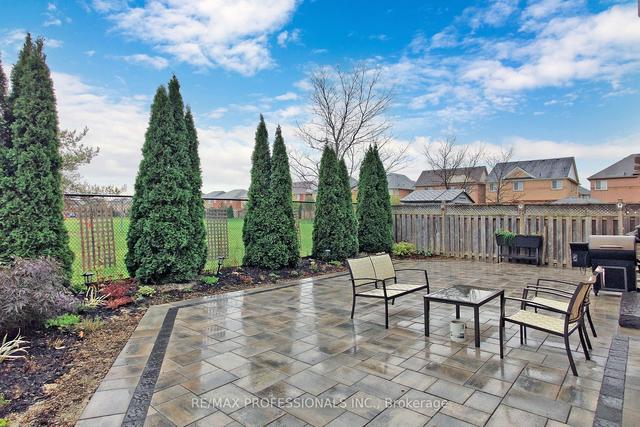 upper - 35 Perkins Dr, House detached with 4 bedrooms, 4 bathrooms and 3 parking in Brampton ON | Image 26