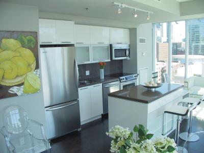 lph6 - 21 Nelson St, Condo with 1 bedrooms, 2 bathrooms and 1 parking in Toronto ON | Image 4