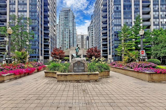 sph#211 - 28 Hollywood Ave, Condo with 2 bedrooms, 2 bathrooms and 1 parking in Toronto ON | Image 12