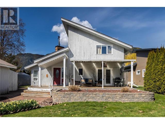 1413 Silver Sands Road, House detached with 3 bedrooms, 2 bathrooms and 1 parking in Sicamous BC | Image 15