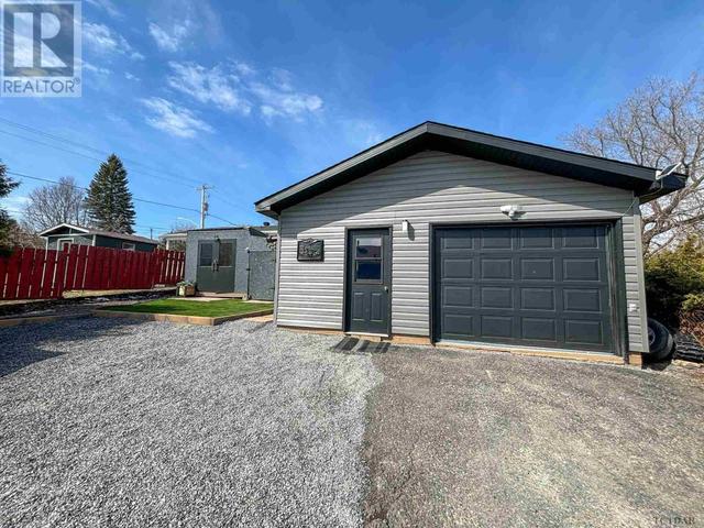 214 Georgina Ave, House detached with 2 bedrooms, 2 bathrooms and null parking in Temiskaming Shores ON | Image 38