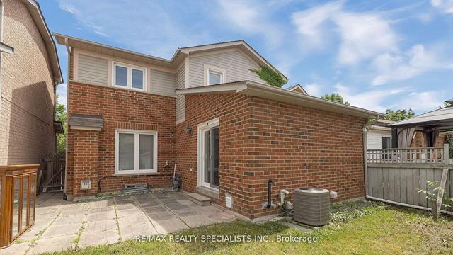 14 Shady Pine Circ, House detached with 3 bedrooms, 4 bathrooms and 5 parking in Brampton ON | Image 32