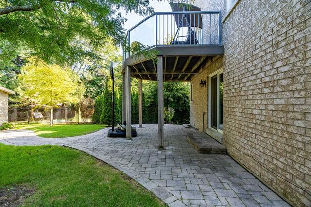21 Mastwood Cres, House detached with 4 bedrooms, 4 bathrooms and 4 parking in Toronto ON | Image 10