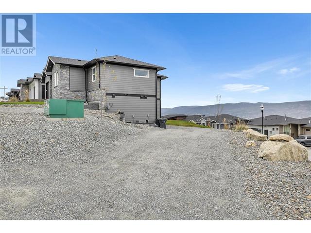 2232 Lavetta Drive, House detached with 6 bedrooms, 4 bathrooms and 6 parking in Kelowna BC | Image 9