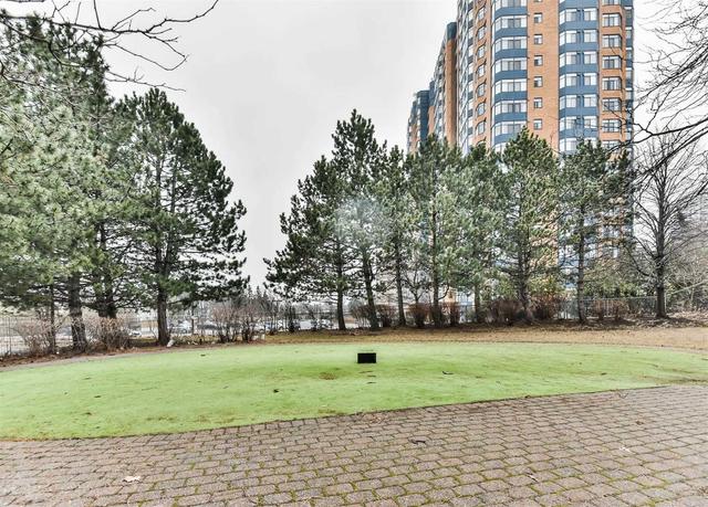1005 - 150 Alton Towers Circ, Condo with 2 bedrooms, 2 bathrooms and 1 parking in Toronto ON | Image 13