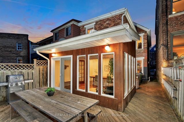 252 Montrose Ave, House detached with 3 bedrooms, 2 bathrooms and 0 parking in Toronto ON | Image 29