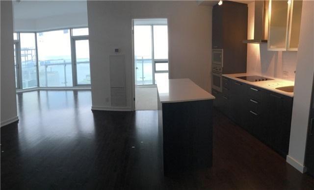 5503 - 14 York St, Condo with 3 bedrooms, 2 bathrooms and 1 parking in Toronto ON | Image 10