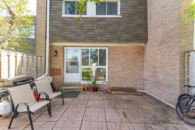 36 - 69 Lexington Ave, Townhouse with 3 bedrooms, 2 bathrooms and 1 parking in Toronto ON | Image 28