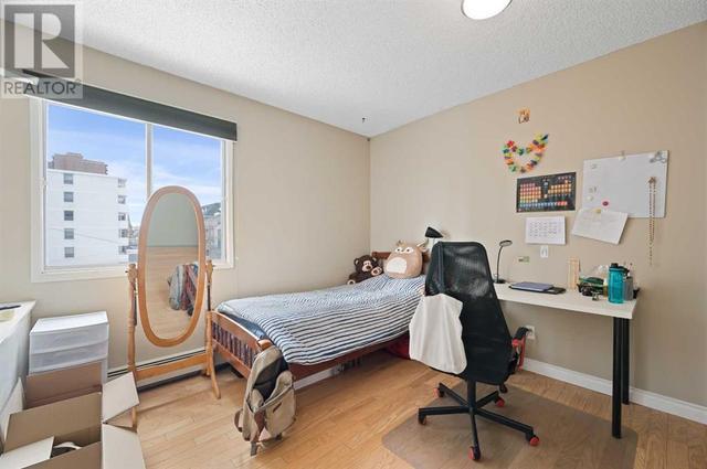 305, - 1208 14 Avenue Sw, Condo with 2 bedrooms, 1 bathrooms and 2 parking in Calgary AB | Image 6