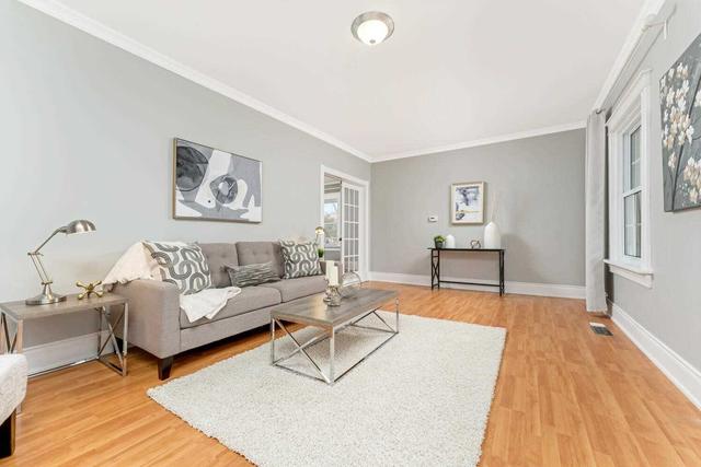256 Pearl St, House detached with 3 bedrooms, 2 bathrooms and 4 parking in Milton ON | Image 3