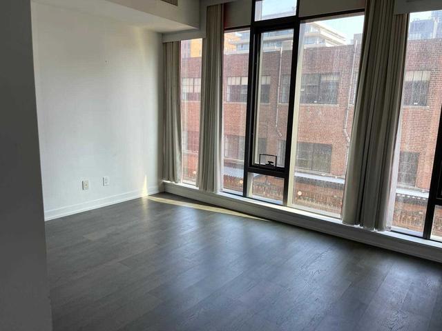 212 - 560 King St W, Condo with 1 bedrooms, 1 bathrooms and 0 parking in Toronto ON | Image 4