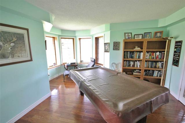 571 Hickory Beach Rd, Home with 3 bedrooms, 3 bathrooms and 12 parking in Kawartha Lakes ON | Image 24