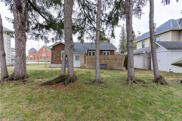270 Lambton Street E, House detached with 3 bedrooms, 2 bathrooms and 5 parking in West Grey ON | Image 32