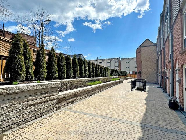 18 - 1666 Queen St E, Townhouse with 3 bedrooms, 1 bathrooms and 1 parking in Toronto ON | Image 34