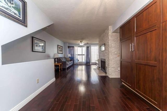 18 Cumberland Lane, Townhouse with 3 bedrooms, 2 bathrooms and 1 parking in Ajax ON | Image 5