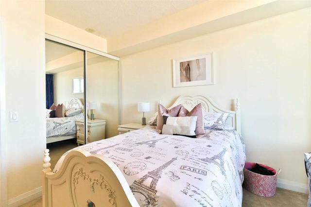 1014 - 1055 Southdown Rd, Condo with 2 bedrooms, 2 bathrooms and 1 parking in Mississauga ON | Image 26