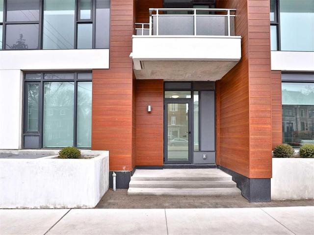 Th4 - 223 St Clair Ave W, Townhouse with 3 bedrooms, 3 bathrooms and 2 parking in Toronto ON | Image 2