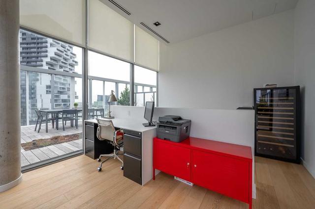 ph3 - 32 Trolley Cres, Condo with 2 bedrooms, 3 bathrooms and 2 parking in Toronto ON | Image 21