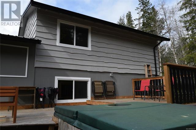 630 Dogwood Dr, House detached with 4 bedrooms, 2 bathrooms and 2 parking in Gold River BC | Image 32