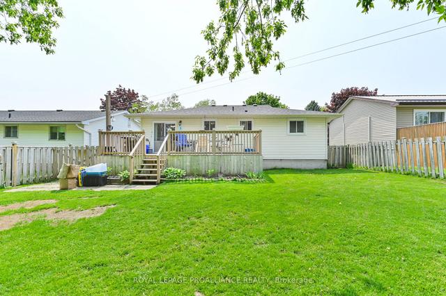 67 Ireland Dr, House detached with 6 bedrooms, 2 bathrooms and 4 parking in Quinte West ON | Image 26
