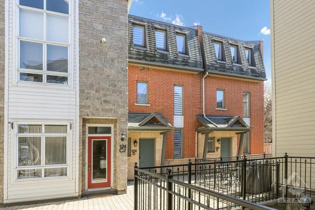 d - 124 Guigues Avenue, Townhouse with 2 bedrooms, 3 bathrooms and 1 parking in Ottawa ON | Image 2